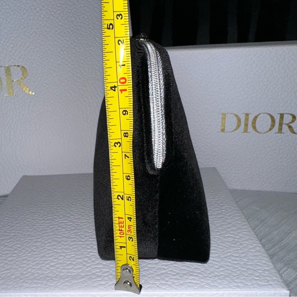 Dior Beauty Pouch - Picture 5 of 9